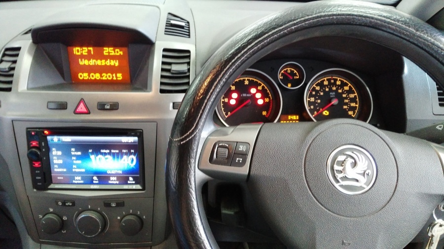 Opel Zafira.jpg